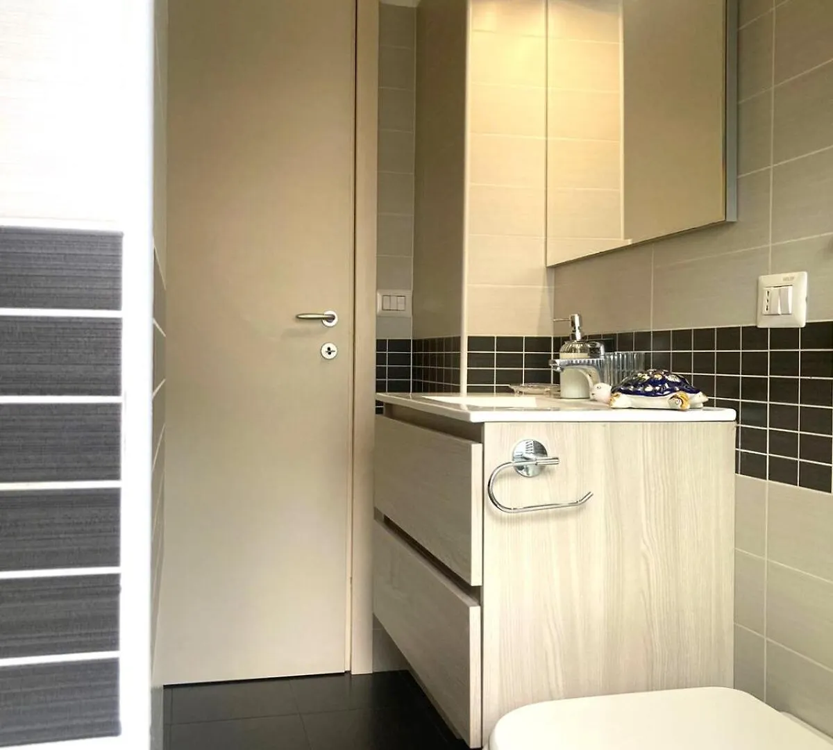 Coronelli Lovely Studio, Close To Frattini & Gelsomini Metro Station Milano 0*,  Italia